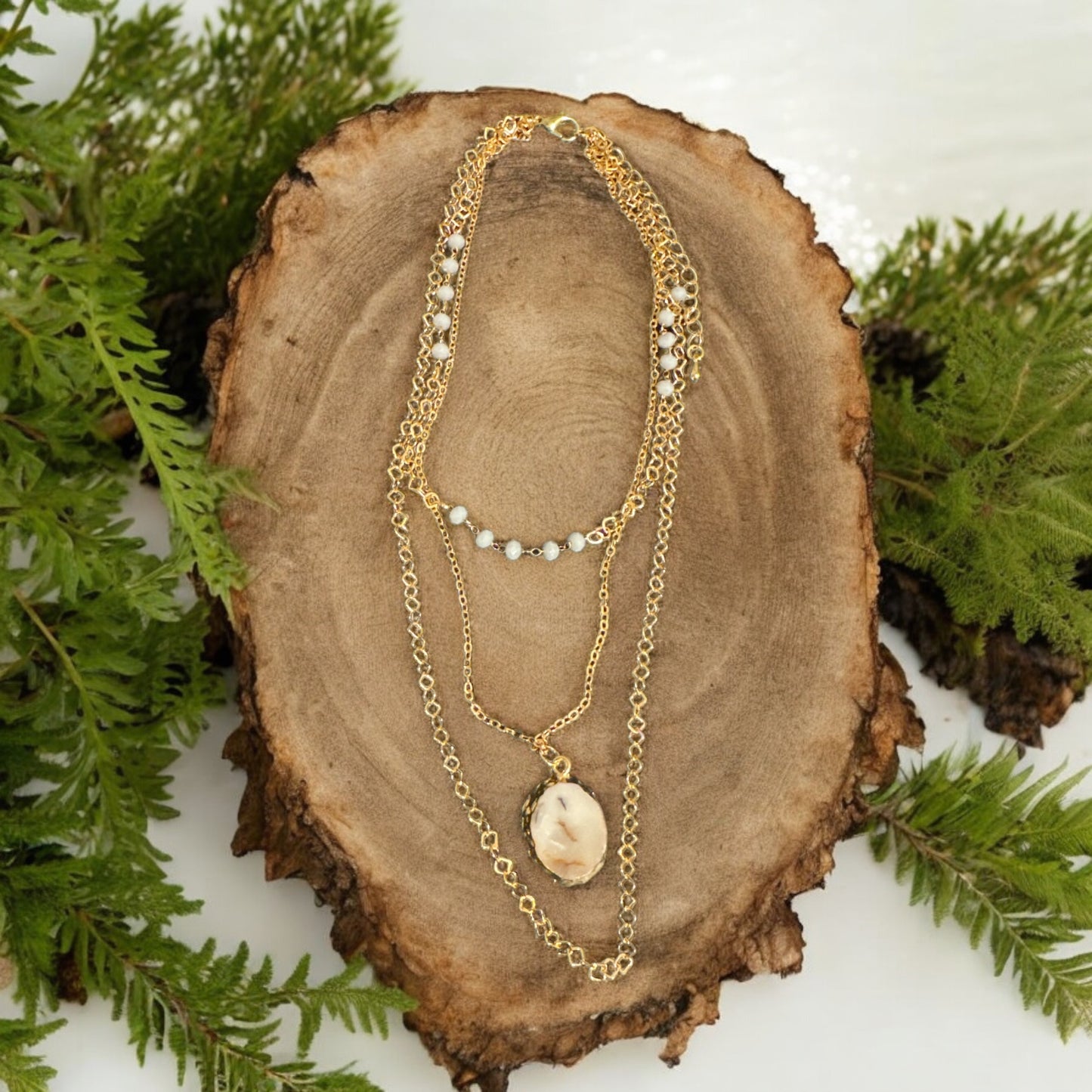 Sweet To Be Loved White Sliced Agate Gold Layered Necklace